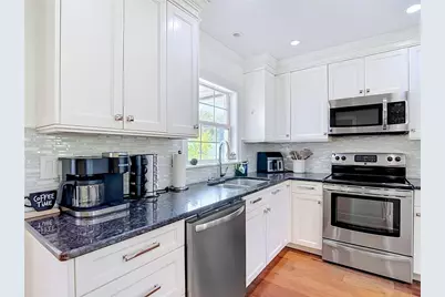 8261 Malvern Circle, Tampa, FL 33634 - Photo 9
