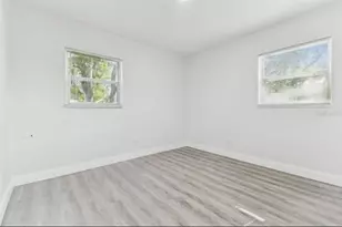 1807 E Bougainvillea Ave, Tampa, FL 33612 - Photo 19