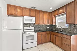 4214 W North B St, Tampa, FL 33609 - Photo 9