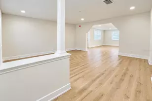 8512 Sunbeam Ln, Tampa, FL 33615 - Photo 13