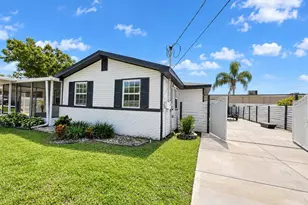 8512 Sunbeam Ln, Tampa, FL 33615 - Photo 3