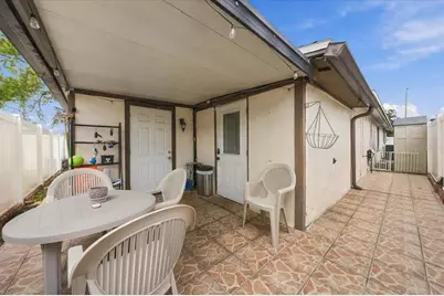 9110 Baymeadow Court, Tampa, FL 33615 - Photo 23
