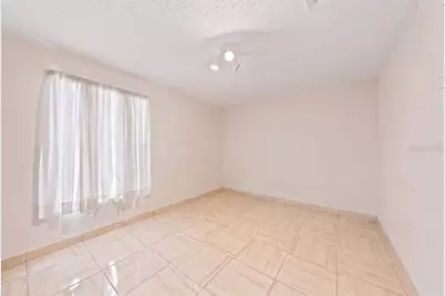 9110 Baymeadow Court, Tampa, FL 33615 - Photo 7