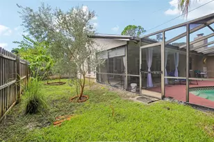 14367 87th Ave, Seminole, FL 33776 - Photo 23