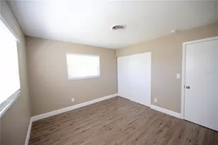 9372 1st St N, Saint Petersburg, FL 33702 - Photo 11