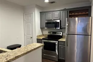 18414 Bridle Club Dr, Tampa, FL 33647 - Photo 11