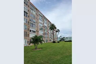 1847 Shore Drive S #204, South Pasadena, FL 33707 - Photo 15