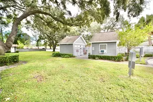 1762 Castle Rock Rd, Tampa, FL 33612 - Photo 37
