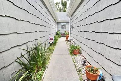 1762 Castle Rock Road, Tampa, FL 33612 - Photo 3