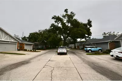 1762 Castle Rock Road, Tampa, FL 33612 - Photo 49