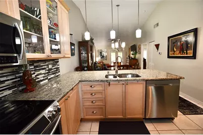 1762 Castle Rock Road, Tampa, FL 33612 - Photo 17