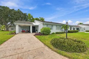 427 Gladstone Pl, Sun City Center, FL 33573 - Photo 1