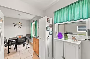 302 Canton Ct, Sun City Center, FL 33573 - Photo 17