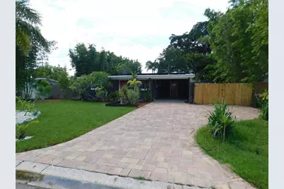 5622 Hobson Street NE, Saint Petersburg, FL 33703 - Photo 1