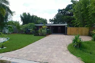 5622 Hobson St NE, Saint Petersburg, FL 33703 - Photo 1