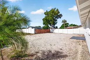 7804 Hawthorn Dr, Port Richey, FL 34668 - Photo 23