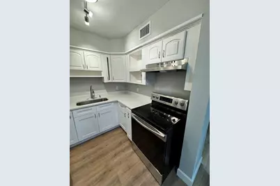3314 W Tampa Bay Boulevard #A, Tampa, FL 33607 - Photo 3