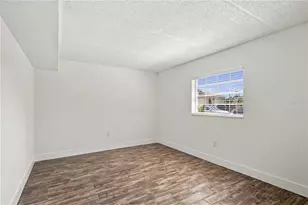 8811 Bay Pointe Dr, Tampa, FL 33615 - Photo 15