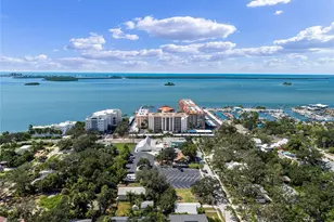 622 Edgewater Dr, Dunedin, FL 34698 - Photo 77