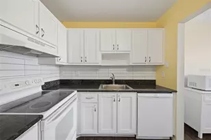 3300 Fox Chase Circle N, Palm Harbor, FL 34683 - Photo 9