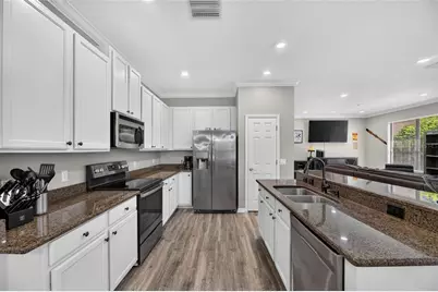5804 Hidden Falls Lane, Apollo Beach, FL 33572 - Photo 5