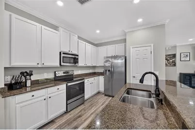 5804 Hidden Falls Lane, Apollo Beach, FL 33572 - Photo 15