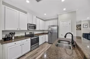 5804 Hidden Falls Ln, Apollo Beach, FL 33572 - Photo 15