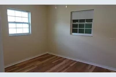 7809 38th Terrace N, Saint Petersburg, FL 33709 - Photo 7