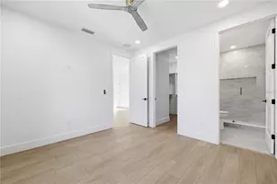 1025 Melrose Ave S, Saint Petersburg, FL 33705 - Photo 39