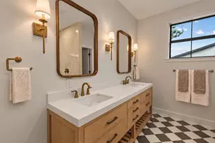 1025 Melrose Ave S, Saint Petersburg, FL 33705 - Photo 17