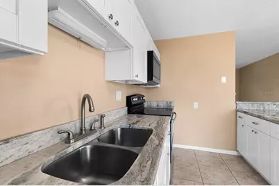 701 W Brockton Place, Sun City Center, FL 33573 - Photo 13