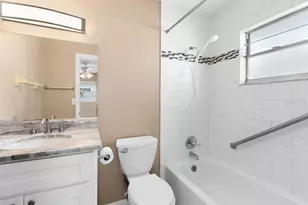 701 W Brockton Pl, Sun City Center, FL 33573 - Photo 23