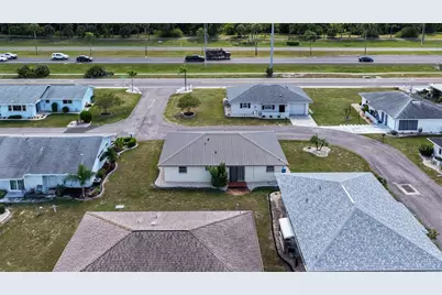 701 W Brockton Place, Sun City Center, FL 33573 - Photo 9