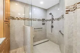 350 2nd St N, Saint Petersburg, FL 33701 - Photo 29