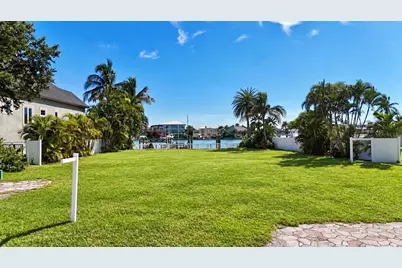 41 N Pine Circle, Belleair, FL 33756 - Photo 1
