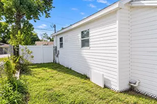 10115 N 14th St, Tampa, FL 33612 - Photo 21