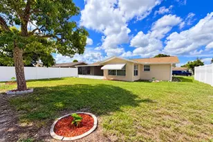 10118 Holly Dr, Port Richey, FL 34668 - Photo 27