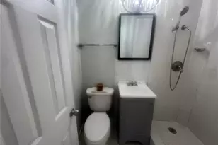 827 19th Ave N, Saint Petersburg, FL 33704 - Photo 13