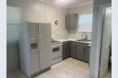 827 19th Avenue N #1/2, Saint Petersburg, FL 33704 - Photo 5