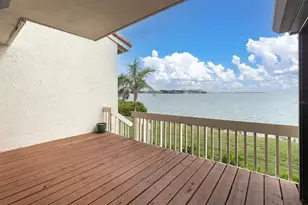 5668 Escondida Blvd S, Saint Petersburg, FL 33715 - Photo 11