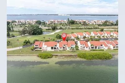 5668 Escondida Boulevard S, Saint Petersburg, FL 33715 - Photo 3