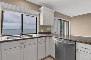5668 Escondida Blvd S, Saint Petersburg, FL 33715 - Photo 19