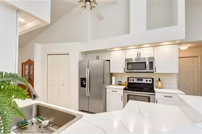 2255 Eagle Bluff Drive, Valrico, FL 33596 - Photo 9