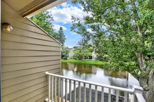 9010 Lake Pl Ln, Tampa, FL 33634 - Photo 21