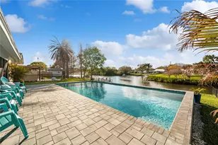 632 Shore Dr, Largo, FL 33771 - Photo 1
