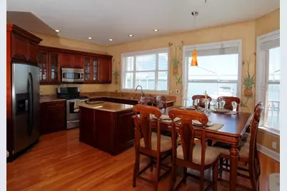 202 Sand Key Estates Drive, Clearwater Beach, FL 33767 - Photo 9