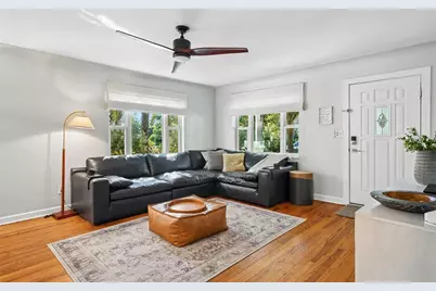 185 24th Avenue N, Saint Petersburg, FL 33704 - Photo 3