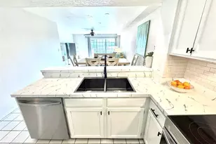 19201 Vista Ln, Indian Shores, FL 33785 - Photo 15