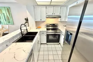 19201 Vista Ln, Indian Shores, FL 33785 - Photo 11