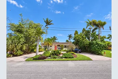2142 NE 17th Avenue, Wilton Manors, FL 33305 - Photo 3